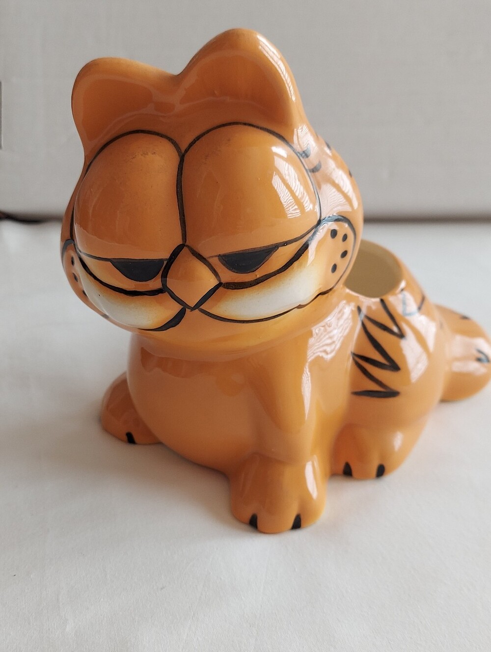 Vintage Garfield Ceramic Cat Planter, 1980s, Orange Decorative Pet-Themed Accent